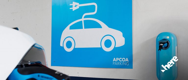 APCOA und HERE navigieren auch im Parkhaus