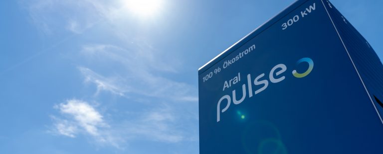 Aral beim ultraschnellen Laden vorne mit dabei