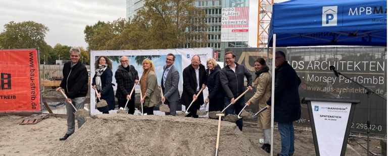 Mannheimer Parkhausbetriebe: Spatenstich für  Fahrradparkhaus