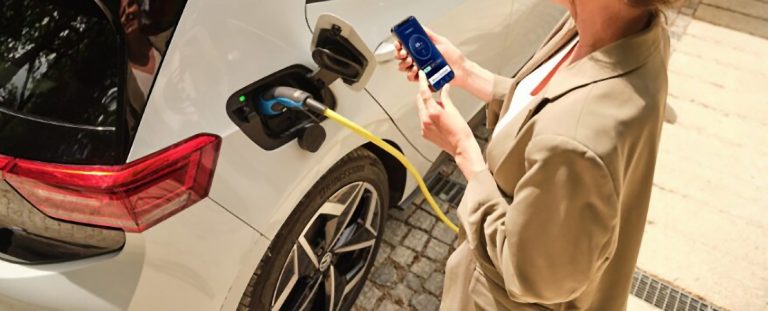 Partnerschaft von The Mobility House und RheinEnergie