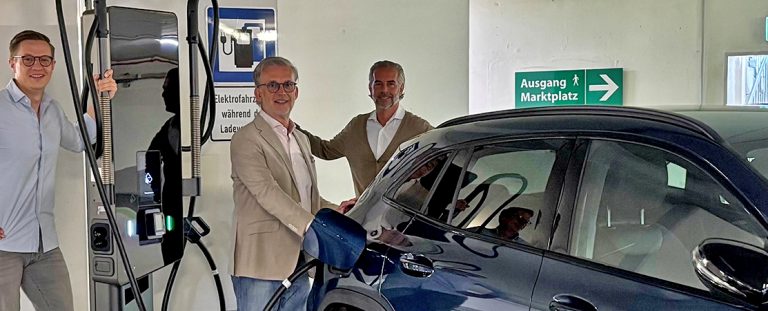 Neues E-Ladeangebot in der städtischen Tiefgarage Rheydt