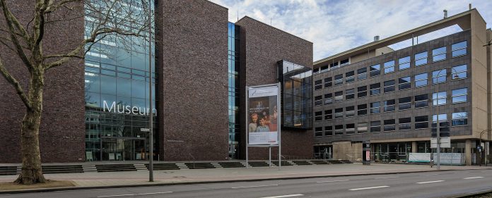 Das Q-Park Stadtmitte liegt direkt unter dem Rautenstrauch-Joest-Museum (Foto) in der Nähe des Kölner Neumarkts. – © Shutterstock
